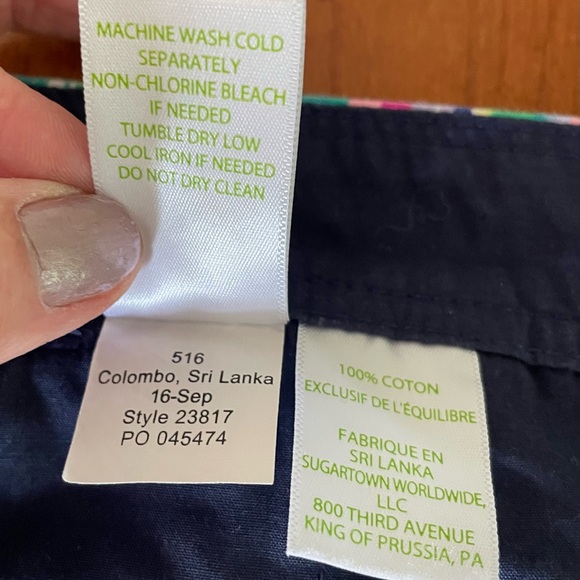 Lilly Pulitzer Liana Short. Size 6. Navy, purple, green & pink. 100% Cotton - Picture 12 of 13